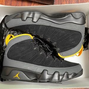 Retro Air Jordan 9